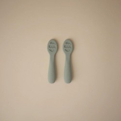 LOT DE 2 CUILLERES D'APPRENTISSAGE CAMBRIDGE BLUE / SHIFTING SAND - MUSHIE