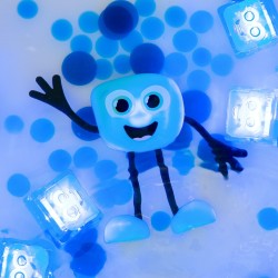 PERSONNAGE BLAIR BLEU ET 2 CUBES LUMINEUX - GLO PALS